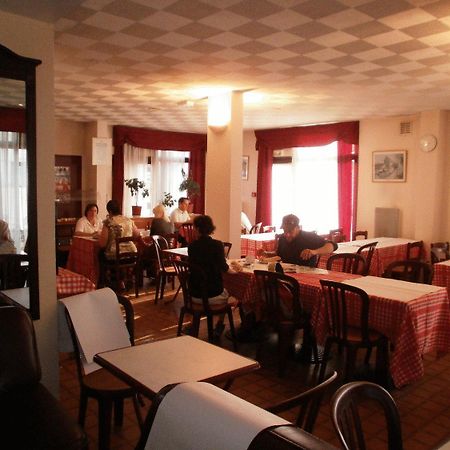 Hipotel Paris Marne La Vallee Noisiel Ngoại thất bức ảnh